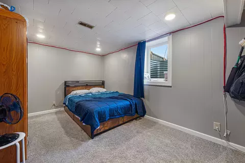 Bedroom - 1201 Prairie Ave SW, Faribault, MN 55021 photo 7 of 9