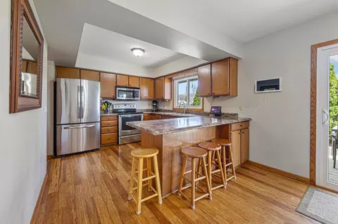 Kitchen - 1201 Prairie Ave SW, Faribault, MN 55021 photo 4 of 4