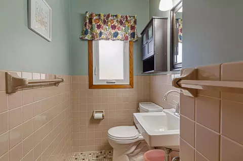 Bath - 1201 Prairie Ave SW, Faribault, MN 55021 photo 2 of 4