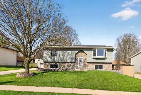 4415 Valley Dr NW, Rochester, MN 55901