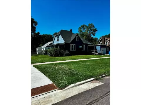 504 3rd Ave SE, Pipestone, MN 56164