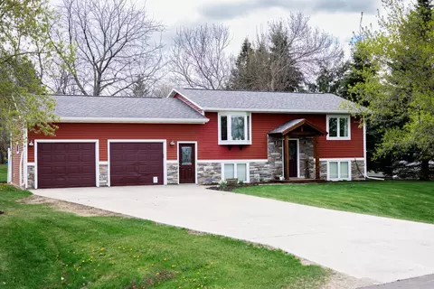 1312 Moorstone Dr NE, Alexandria, MN 56308