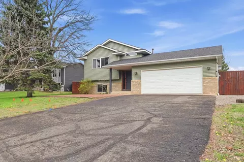 13129 8th Ave N, Zimmerman, MN 55398