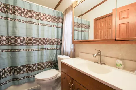 Bath - 7133 Fox Rd, Baxter, MN 56425 photo 5 of 5
