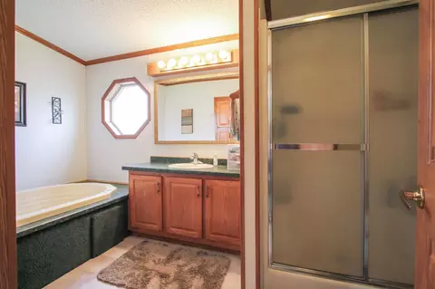 Bath - 7133 Fox Rd, Baxter, MN 56425 photo 3 of 5