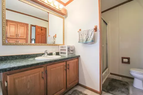 Bath - 7133 Fox Rd, Baxter, MN 56425 photo 1 of 5