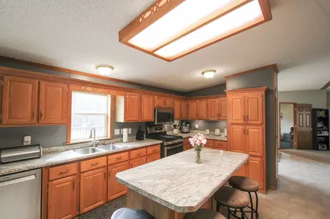 Kitchen - 7133 Fox Rd, Baxter, MN 56425 photo 1 of 4