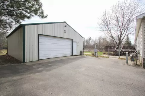 Exterior - 7133 Fox Rd, Baxter, MN 56425 photo 2 of 14