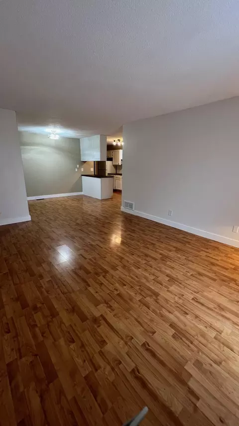 788 Parkside Dr #G, Vadnais Heights, MN 55127