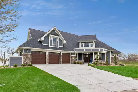 Exterior - 854 Beach Rd, Waconia, MN 55387 photo 16 of 29