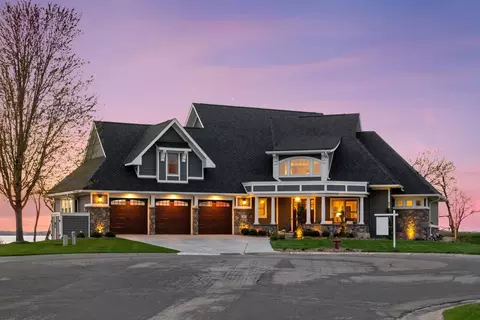 854 Beach Rd, Waconia, MN 55387