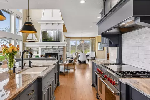 Kitchen - 854 Beach Rd, Waconia, MN 55387 photo 6 of 9
