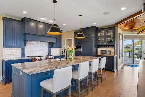 Kitchen - 854 Beach Rd, Waconia, MN 55387 photo 3 of 9
