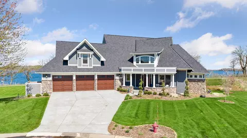 Exterior - 854 Beach Rd, Waconia, MN 55387 photo 14 of 29
