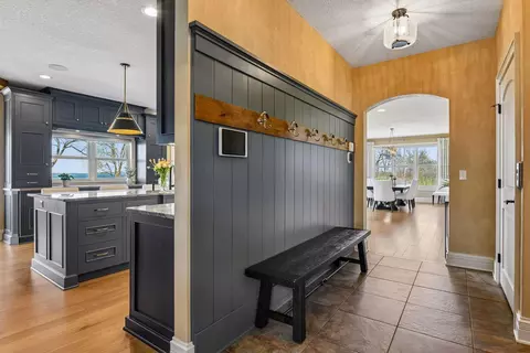 Entry Way - 854 Beach Rd, Waconia, MN 55387 photo 3 of 7