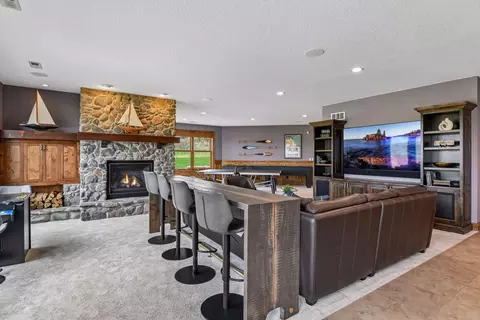 Living - 854 Beach Rd, Waconia, MN 55387 photo 12 of 14