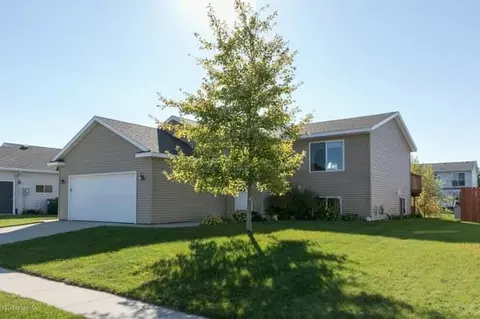 5920 Belfry Ln NW, Rochester, MN 55901