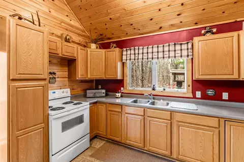 39611 Wilderness Ln, Hinckley, MN 55037