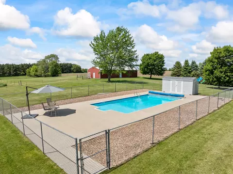 Exterior - 4141 90th St NW, Oronoco, MN 55960 photo 6 of 14