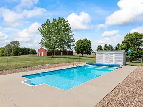 Exterior - 4141 90th St NW, Oronoco, MN 55960 photo 5 of 14