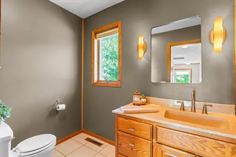Bath - 4141 90th St NW, Oronoco, MN 55960 photo 1 of 7