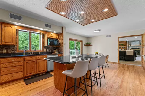 Kitchen - 4141 90th St NW, Oronoco, MN 55960 photo 5 of 6
