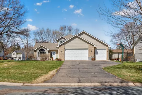 2047 123rd Ave NW, Coon Rapids, MN 55448
