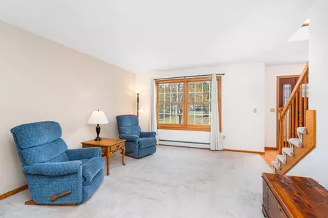 Living - 4025 Stebner Rd, Hermantown, MN 55811 photo 3 of 6