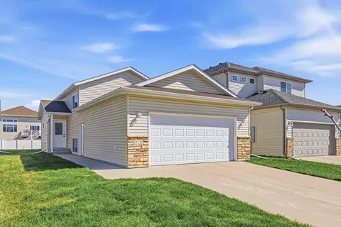 920 30th Ave W, West Fargo, ND 58078