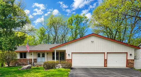 6708 W 82nd St, Bloomington, MN 55438
