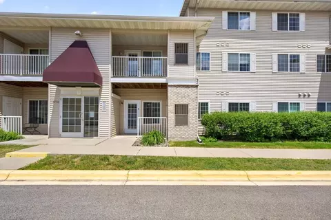3714 9th St NW #B, Rochester, MN 55901