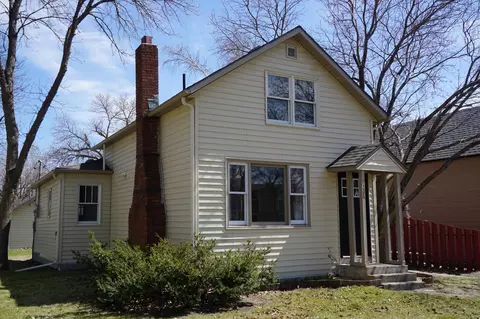 208 2nd St NE, Barnesville, MN 56514