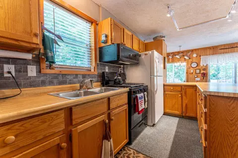 Kitchen - 3609 Fectos Rd, Tower, MN 55790 photo 3 of 3