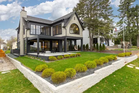 254 Lake St, Excelsior, MN 55331