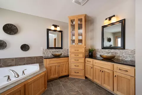 Bath - 19125 Harmony Ave, Rogers, MN 55374 photo 3 of 7
