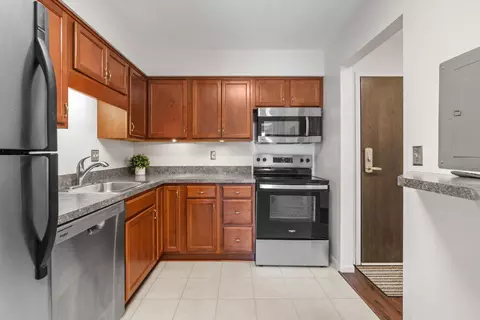 78 10th St E #406, Saint Paul, MN 55101