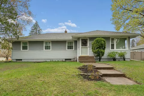 1765 Galtier St, Roseville, MN 55113
