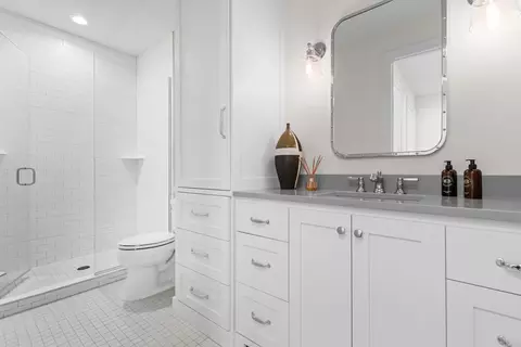 Bath - 6505 Hawks Pointe Ln, Excelsior, MN 55331 photo 6 of 6
