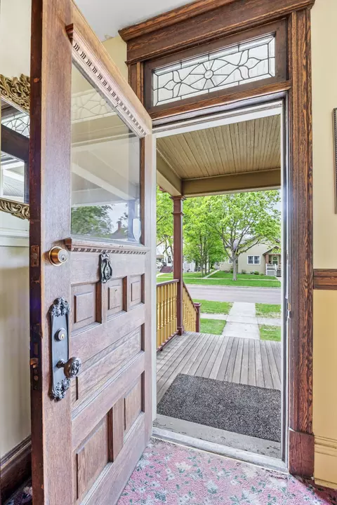 Entry Way - 1121 4th Ave S, Fargo, ND 58103 photo 1 of 7