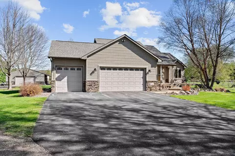 9711 234th Ln NE, Stacy, MN 55079