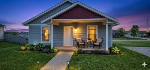 716 Washington St, Kenyon, MN 55946