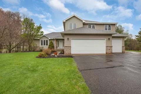 19566 Rochester St NE, Cedar, MN 55011