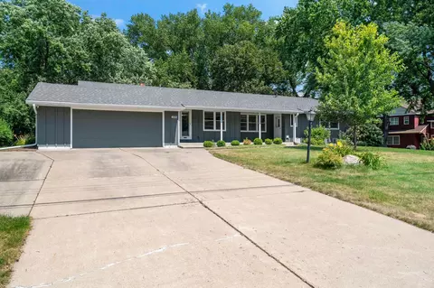 6112 Jeffrey Ln, Edina, MN 55436