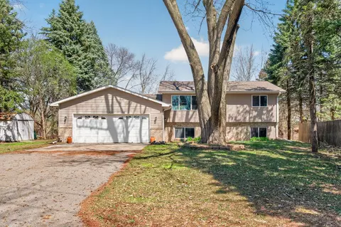 6120 Valley Creek Rd, Woodbury, MN 55125