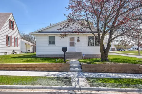 702 28th Ave N, Saint Cloud, MN 56303