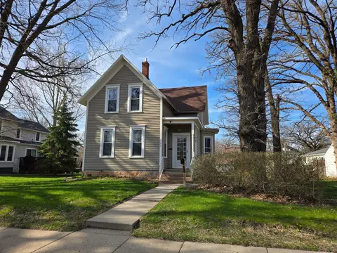 711 3rd Ave SE, Waseca, MN 56093