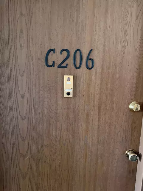2120 Valleyhigh Dr NW #C206, Rochester, MN 55901