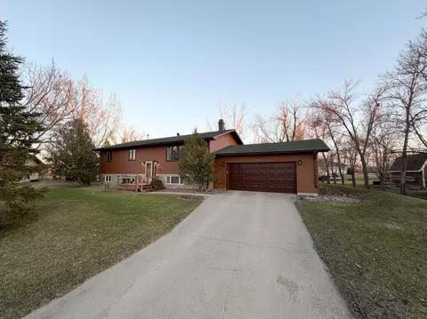 Exterior - 5606 53rd Ave N, Harwood, ND 58042 photo 2 of 10