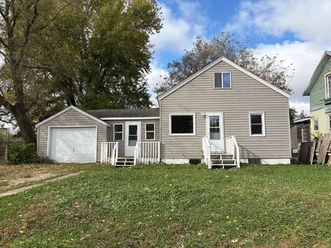 211 Clinton St, Austin, MN 55912