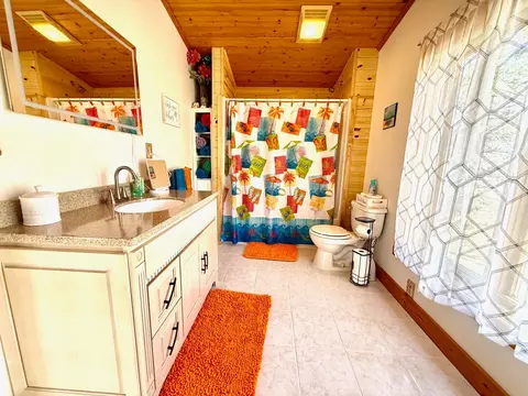 Bath - 18286 Johnson Rd, Brainerd, MN 56401 photo 1 of 5